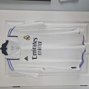 Adidas Real Madrid Kroos 8 Authentic jersey, white Size XL.
